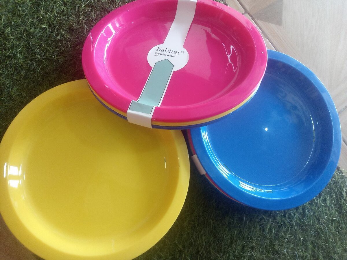 Habitat reusable 6 pack plates
