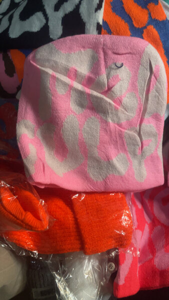 Bonnet en tricot coloré