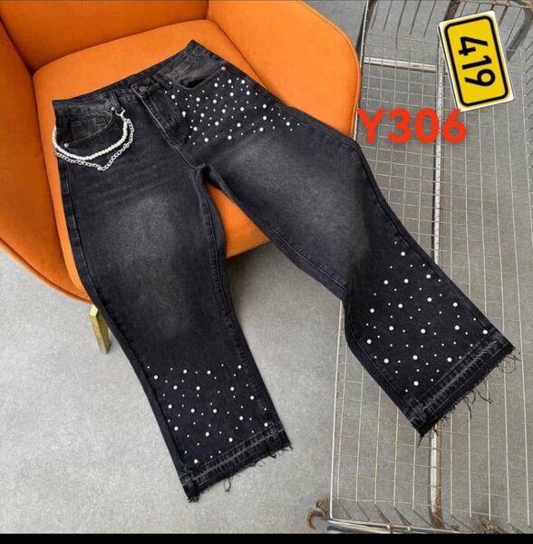 Jean baggy à motifs floraux