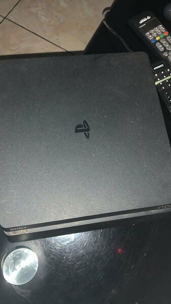 Ps4 slim