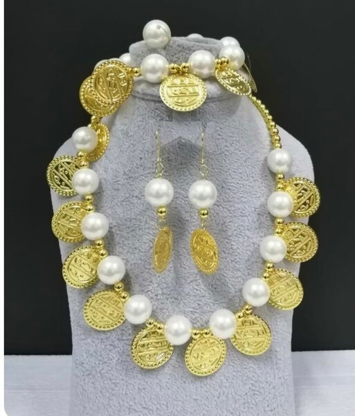 Collier et Boucles d'Oreilles