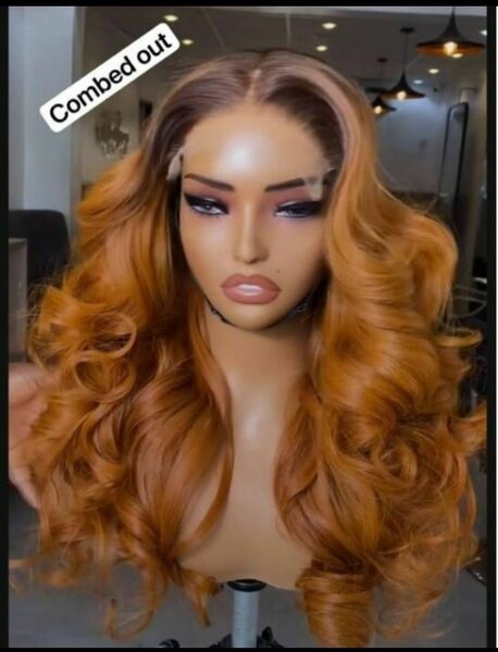 Perruque longue bouclée luxe