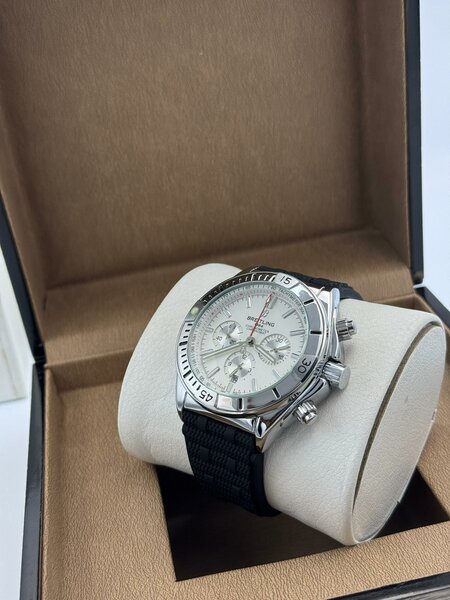 Montre breitling élégante