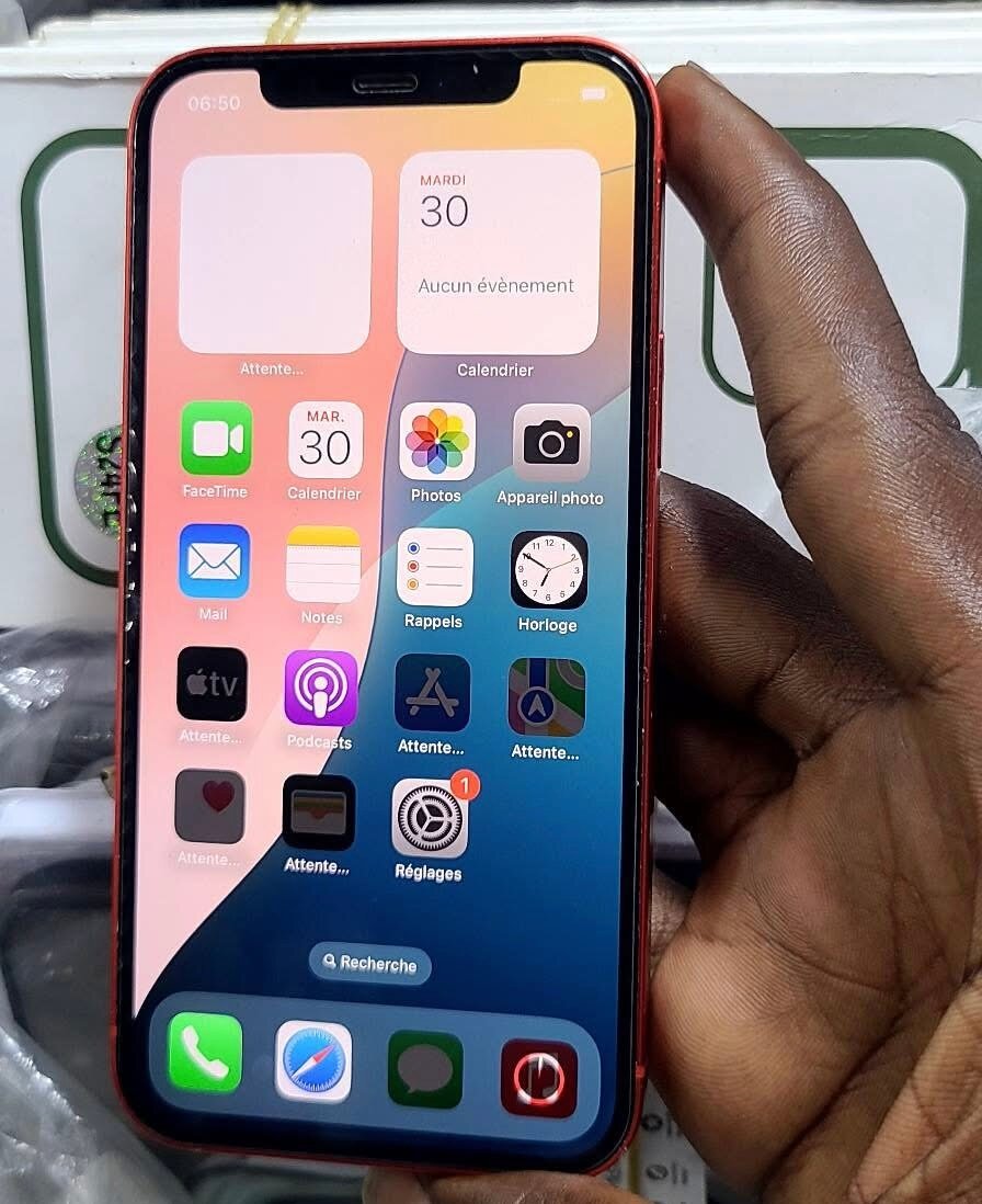 iPhone 12, 128Go rouge