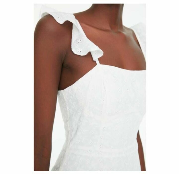 Robe Blanche Été Élégante