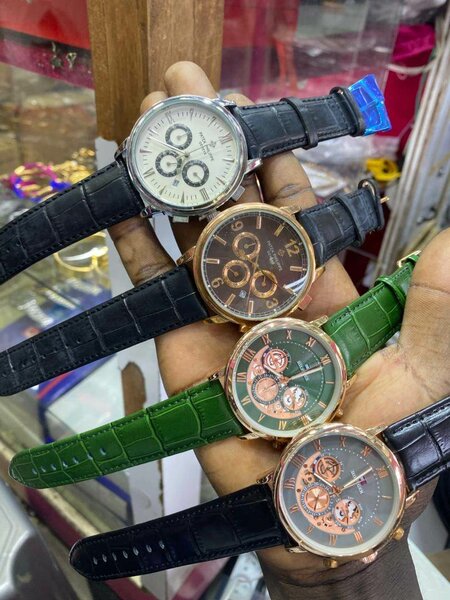 Montres élégantes en cuir