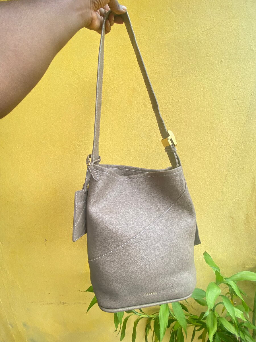 Sac à main en cuir beige
