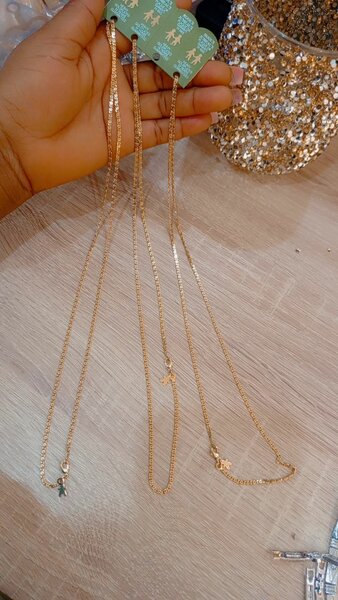 Collier pendentif fleur dorée