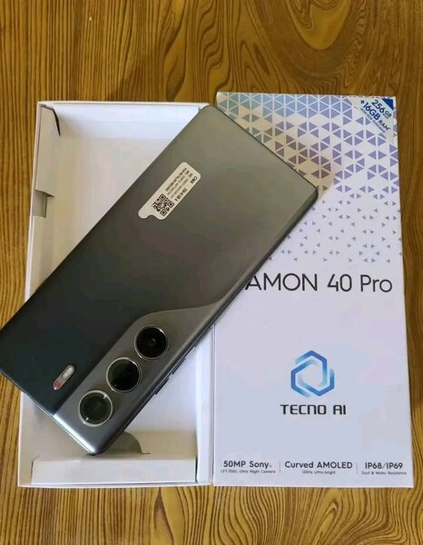 Tecno Camon 40 Pro