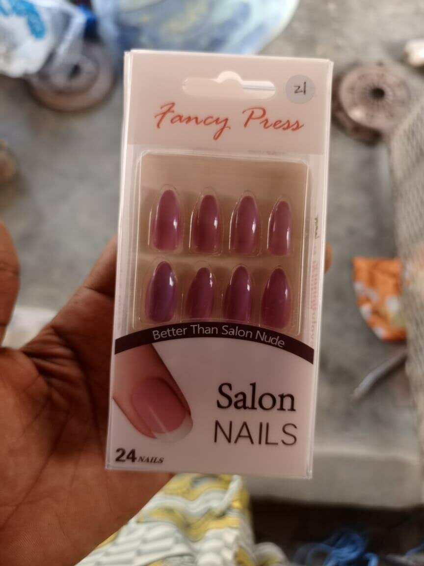 Ongles Pressés Colorés 24 Pcs