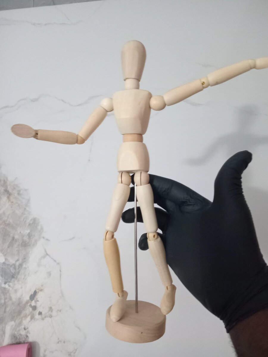 Mannequin articulé en bois