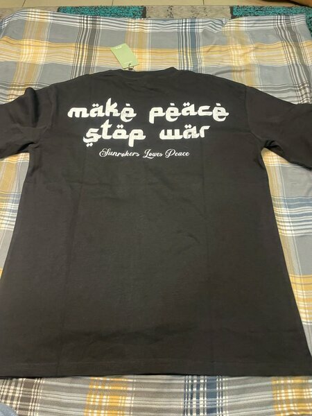 T-shirt noir "Make Peace Stop War"