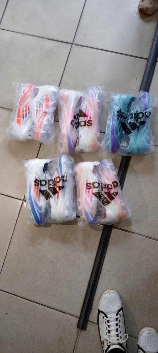 Chaussures de football colorées