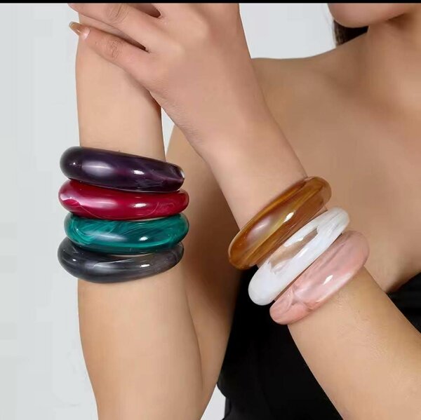 Bracelets colorés modernes