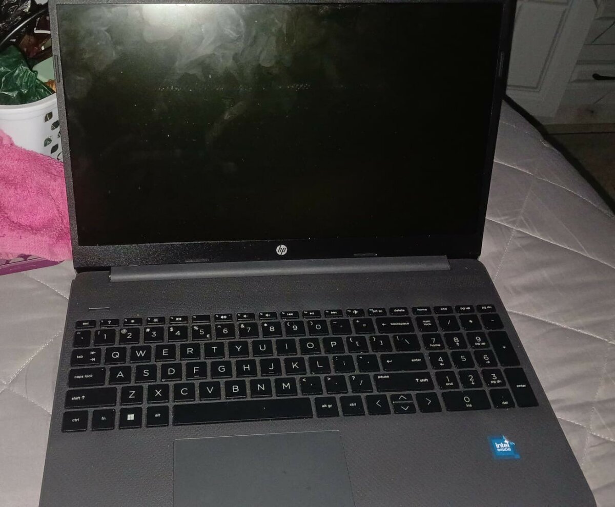 HP laptop 15s fq3xxx
