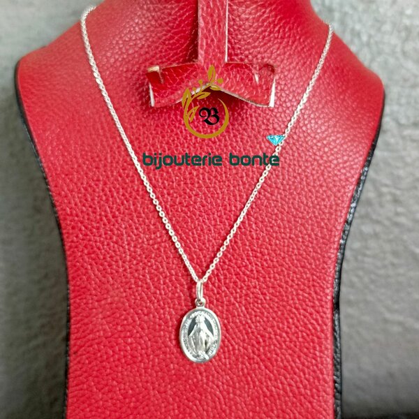 Pendentif en argent élégant