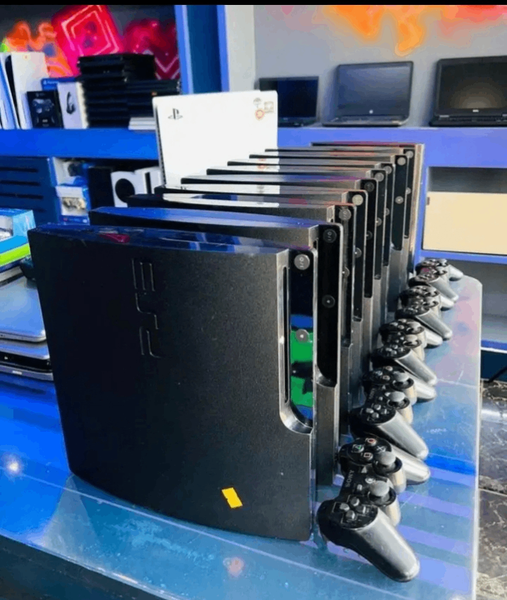 Console PlayStation 4 Slim avec manette