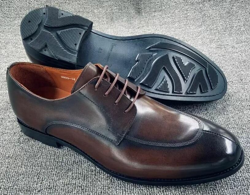 Chaussures habillées en cuir élégantes