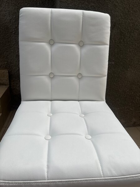 Chaise design cuir blanc x2