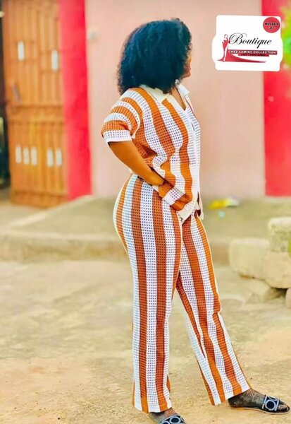 Costume rayé décontracté