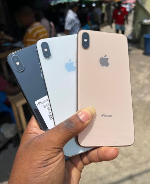 XS MAX 256gig factory unlocked
