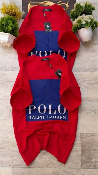 T-shirts rouges Adidas