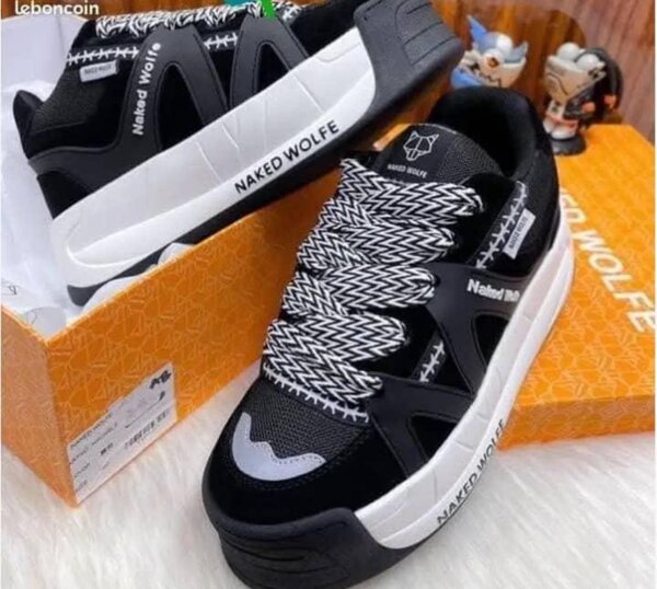 Baskets Chunky Naked Wolfe