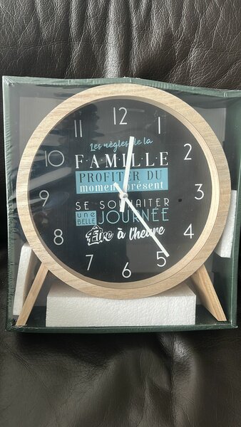 Horloge Murale en Bois Design