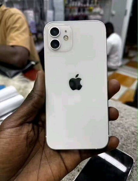 iPhone 12 Blanc 64 Go