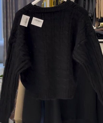 Свитер вязаный черный