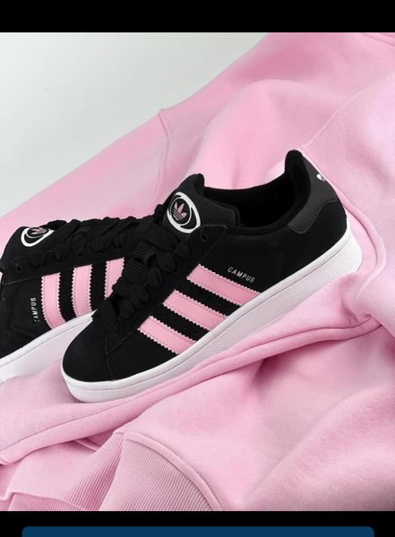 Baskets noires et roses tendance