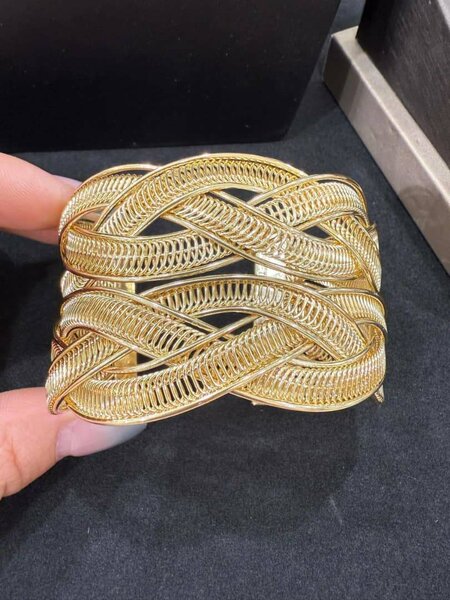 Bracelet en or entrelacé