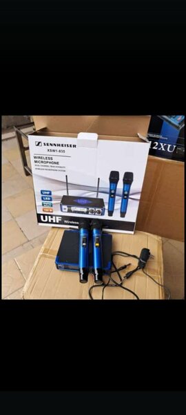 Wireless UHF Microphone Set