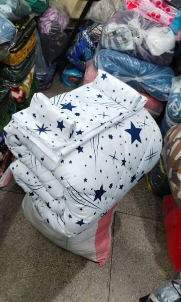 1 Duvet ,2 pillow cases and 1 flat sheet