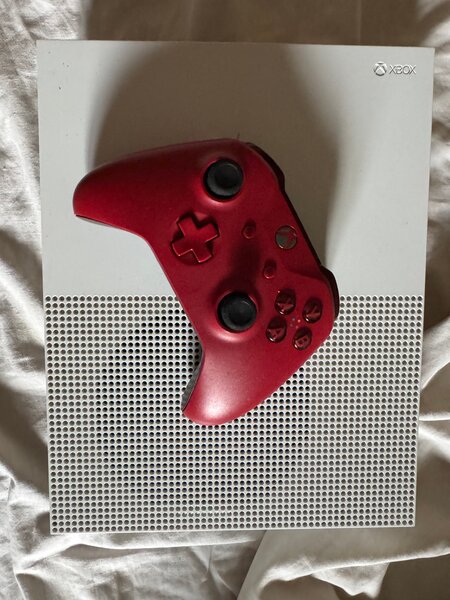 Xbox One S avec manette