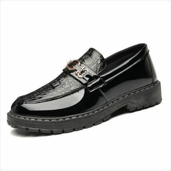 Mocassins noirs en cuir brillant