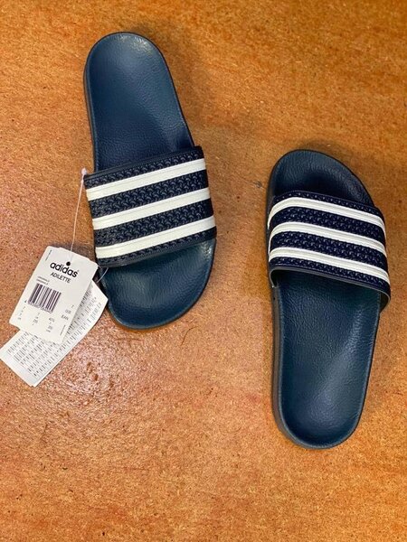 Adidas Adilettes