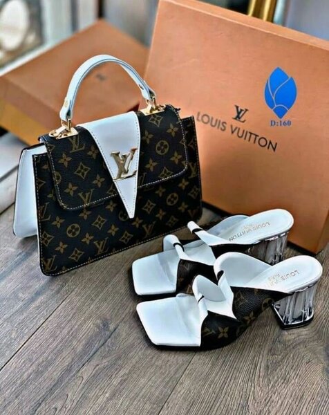 Sac à main Louis Vuitton noir et blanc