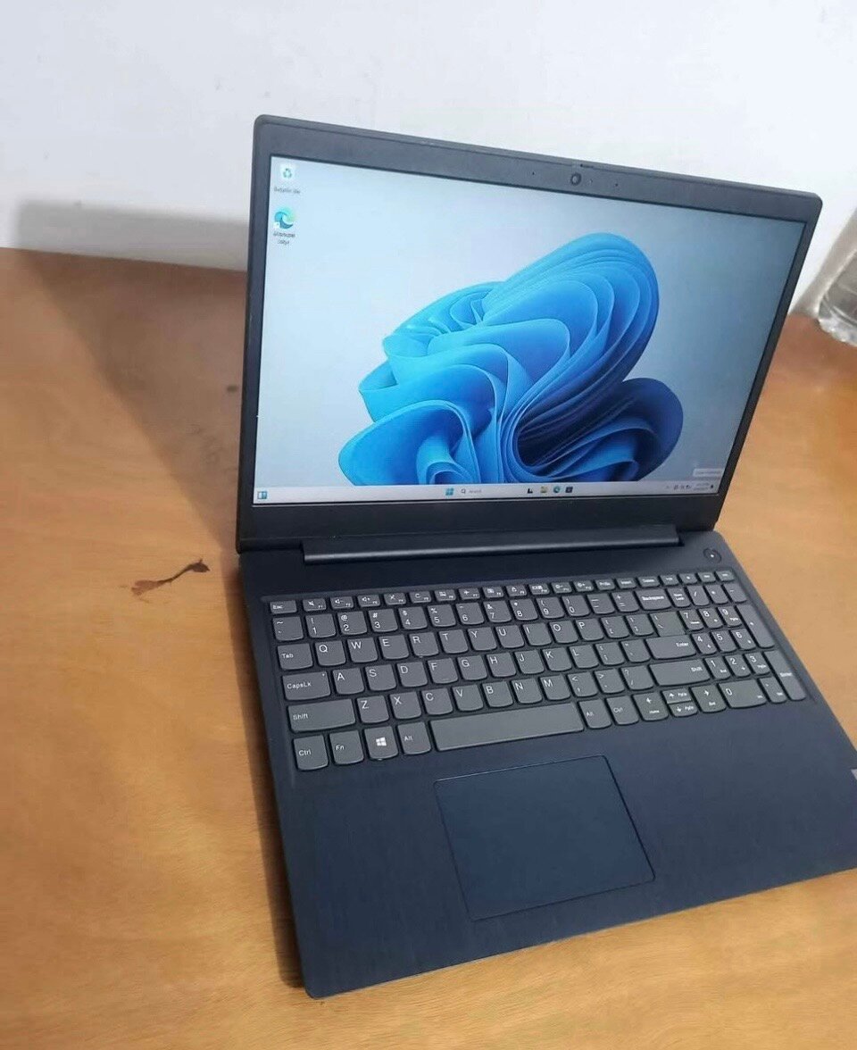 Ordinateur portable Lenovo moderne