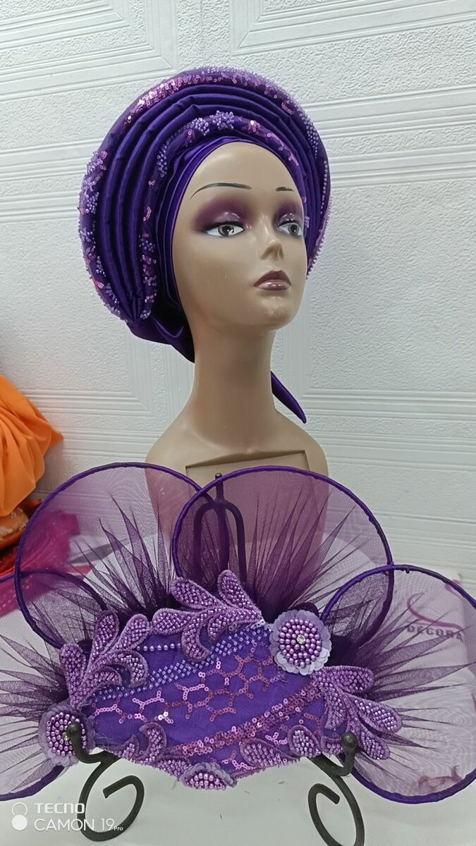 Turban & eventail assorti