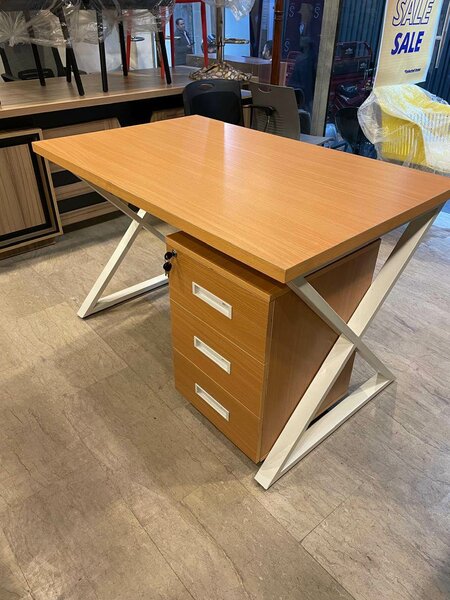 Mark study table