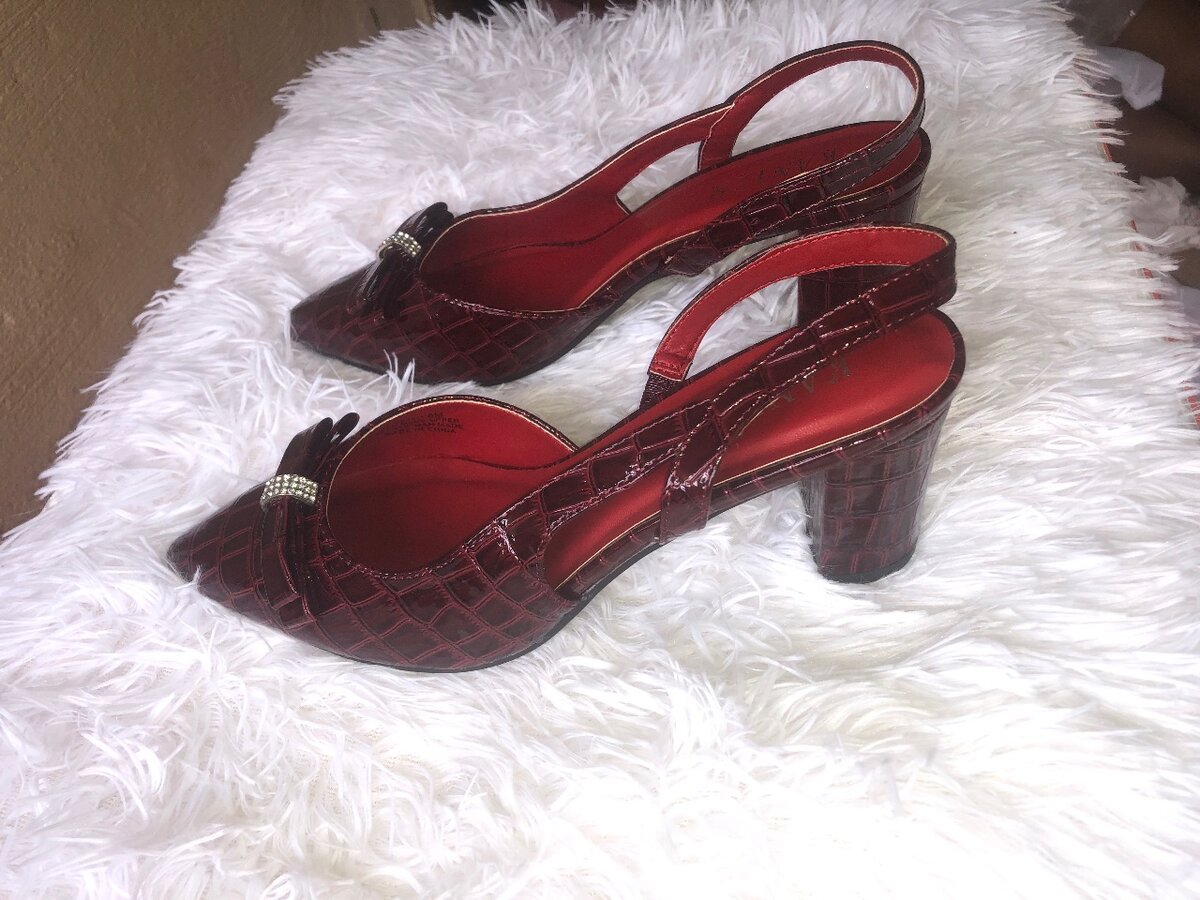 Talons en similicuir