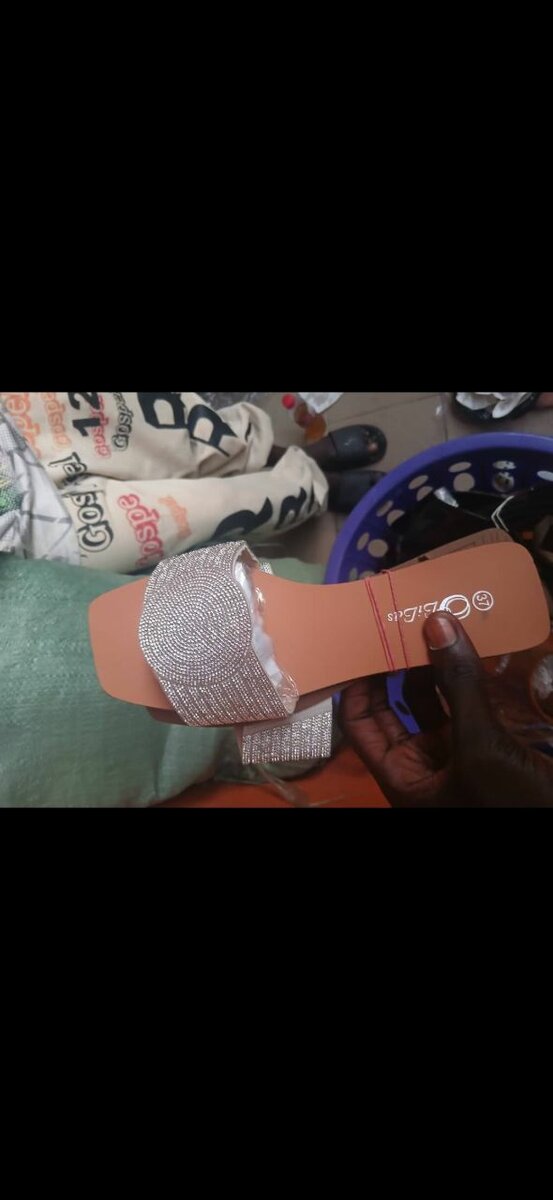 Sandales plates blanches