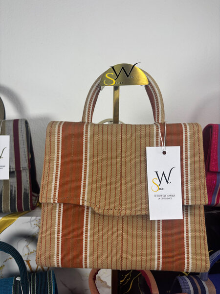 Sac à main en tissu rayé