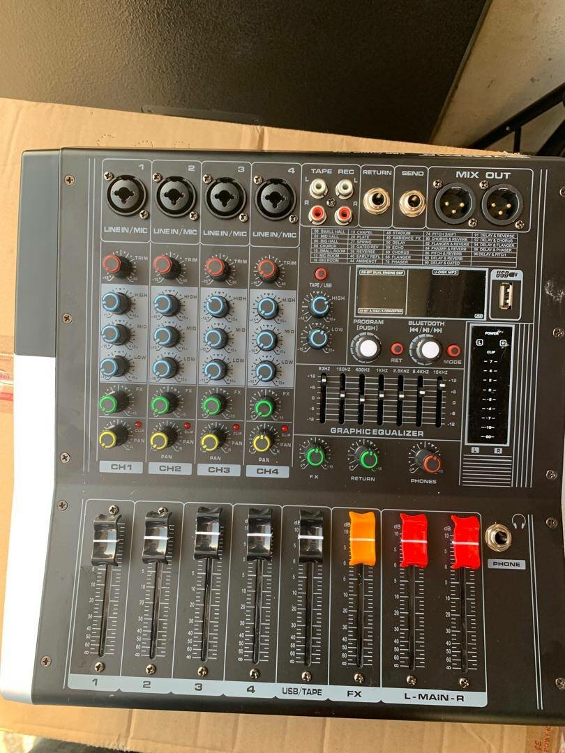 Power mixer 4 channels