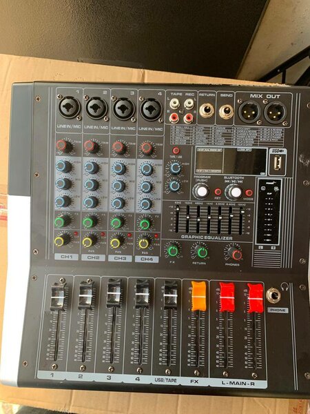 Power mixer 4 channels