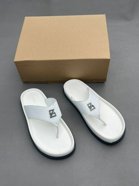 Sandales blanches élégantes