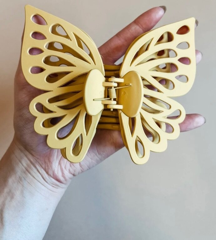 Butterfly claw clips