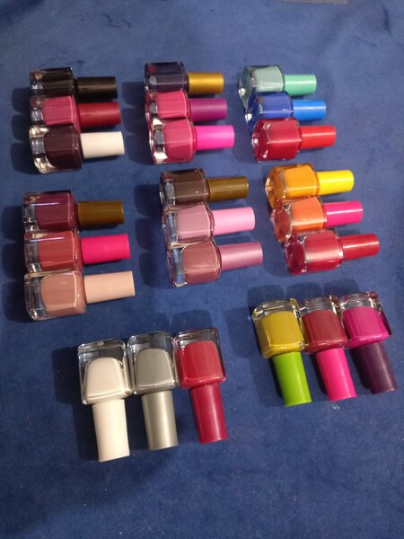 Peelable nail polish (pack of 3) random colors