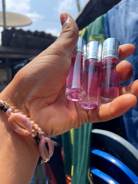 Parfum à bille portable